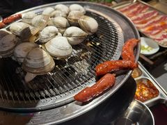 -围炉肉舍•炭烤活鳗•丹东海鲜烤肉(步行街店)