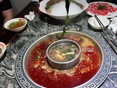 菌香鸳鸯锅-晓宇重庆火锅(大唐不夜城店)