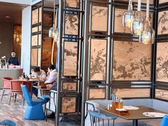 -邻海餐厅(烟台金沙滩英迪格酒店)