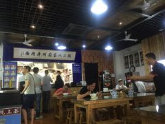 大堂-陇上全荟兰州传统牛肉面(延吉路店)