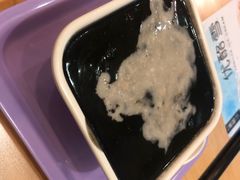 星洲喳咋配芝麻糊-满记甜品(友谊国贸城店)