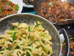 -呷湘厨·鱼汤捞饭·剁椒鱼头·辣椒炒肉(国家会展中心店)