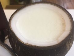 -志龙皇冠吃货椰子铺