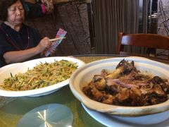 -老码头黑皮肘子锅包肉熏酱水饺(文政街店)