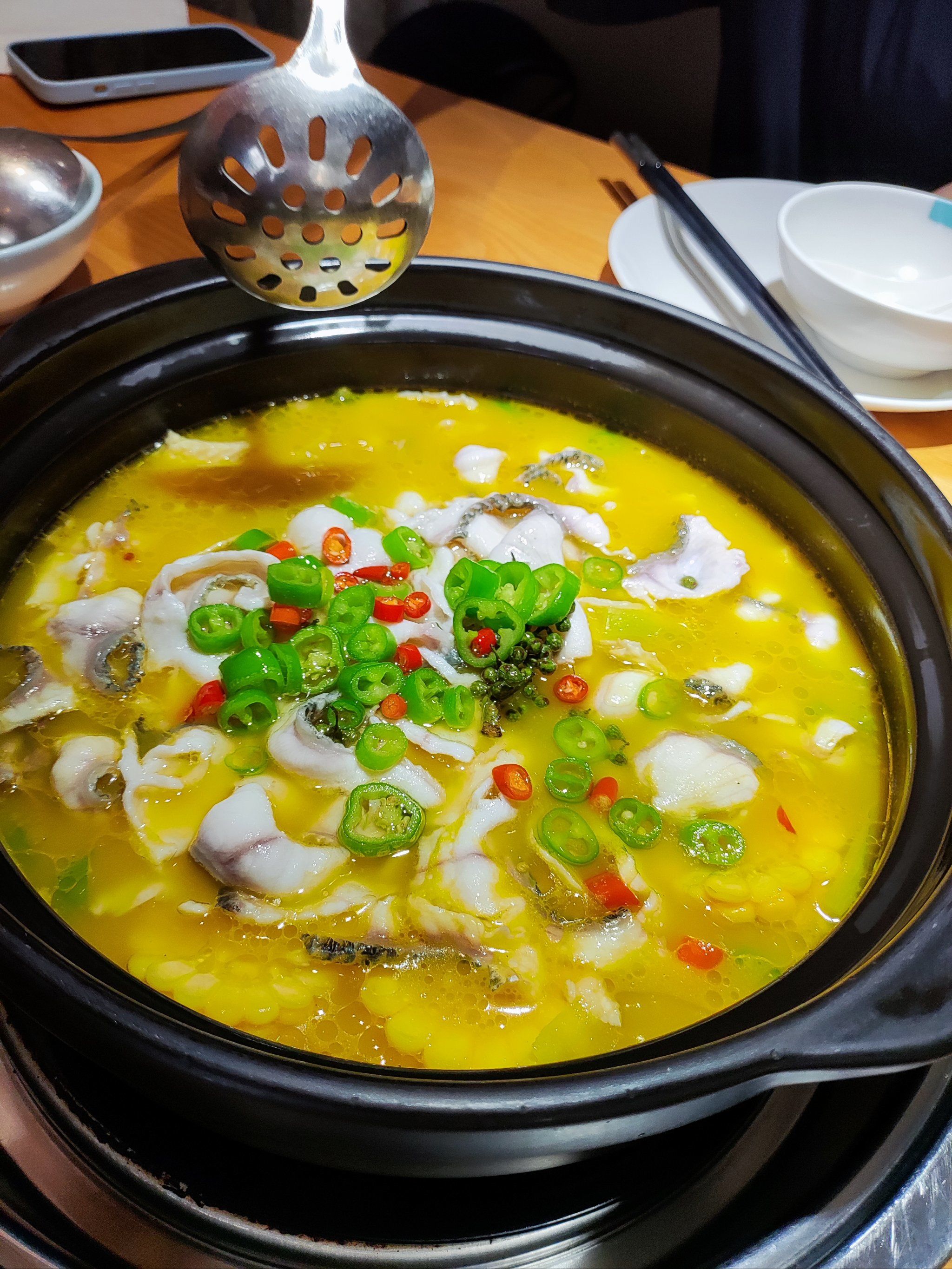 挺好吃的青椒鱼,三个人来吃一个套餐还挺划
