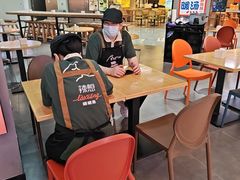 -肥肥虾庄·金牌油焖大虾(汉口城市广场店)