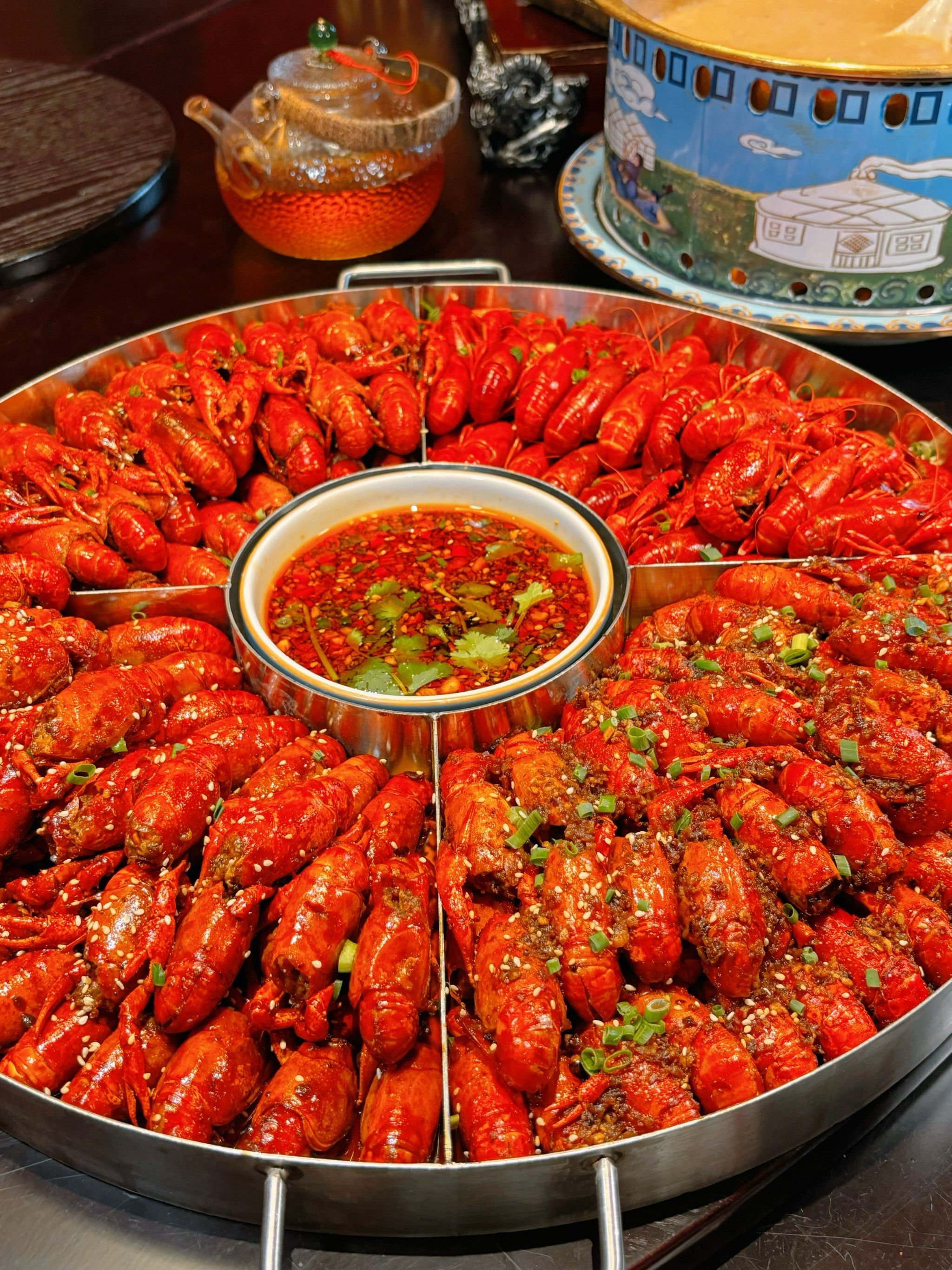 小龙虾拼盘,谁敢来一战?