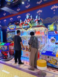 -Qmiss家庭娱乐中心(恒隆广场店)