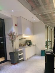 -PE SALON