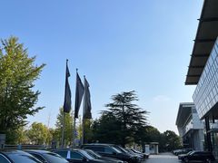 -奔驰上海利星(七宝店)