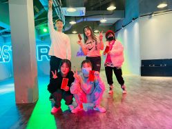 -CASTER跳舞俱乐部