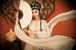 -九月鹰飞汉服摄影工作室