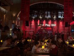 -FOUR PLAY BAR
