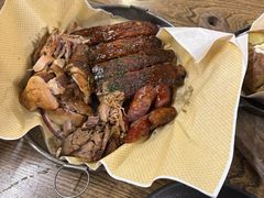 -BOURBON 玻本美式餐厅酒吧(虹桥新天地店)