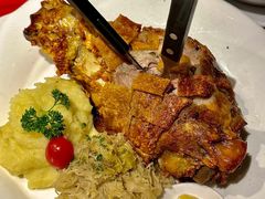 烤猪肘-申德勒加油站餐厅(三里屯北小街店)