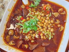 肥肠血旺-天回镇何氏豆腐(总店)