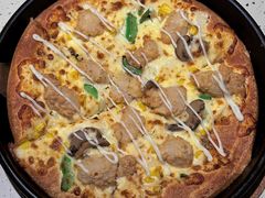 -必胜客(WOW中心城店)