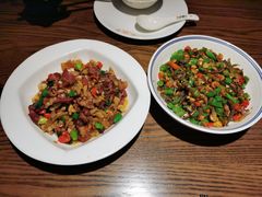 -爱碗亭·鲜炒湖南菜(壹城中心店)