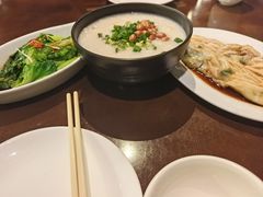 -粤海酒店-旋转餐厅