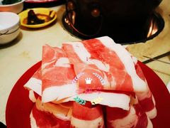 -洞庭洲·防空洞火锅·烧烤·铜锅涮肉(新百广场店)