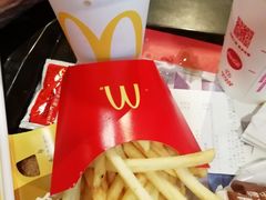 菠萝派-麦当劳(东急新天地店)