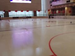 -冰纷万象滑冰场(二七万象城店)