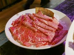 雪花上脑肥牛-九鼎轩脆毛肚火锅(南京东路店)