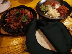 -Pistolera Mexican Cantina女枪手墨西哥餐厅(碧云路店)