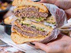 -The Habit Burger Grill 哈比特汉堡(复兴soho店)