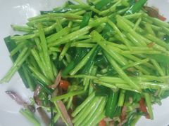 藜蒿炒腊肉-西江美食舫·江西菜(健德桥店)