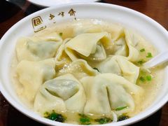 菜肉大馄饨-老半斋(福州路店)