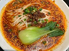 -麻六记(凤凰汇店)