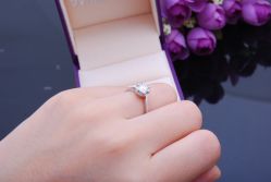 -威德钻石-克拉钻大本营(南京东路店)