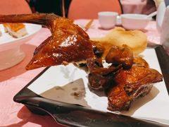 红烧沙田大乳鸽-誉八仙酒楼(静安大悦城店)