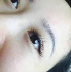 -纤纤玉手美甲美睫美容