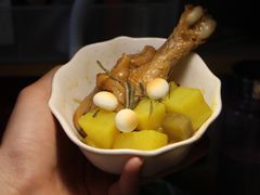 -同济大学本部学苑饮食广场