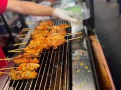 -席娜卡琳火车铁道夜市