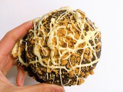 焦糖炸弹泡芙-OUR Bakery(SKP-S店)