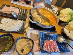 -呷哺呷哺 黄金牧场 (盛世天骄店)