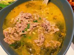 秘制酸汤肥牛-鹿港小镇(悠唐店)