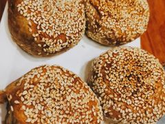 芝麻烧饼-白记四益轩(枣林前街店)