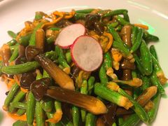 鸡枞菌炒童子黄瓜-辛香汇·现炒川菜(淮海路百盛店)