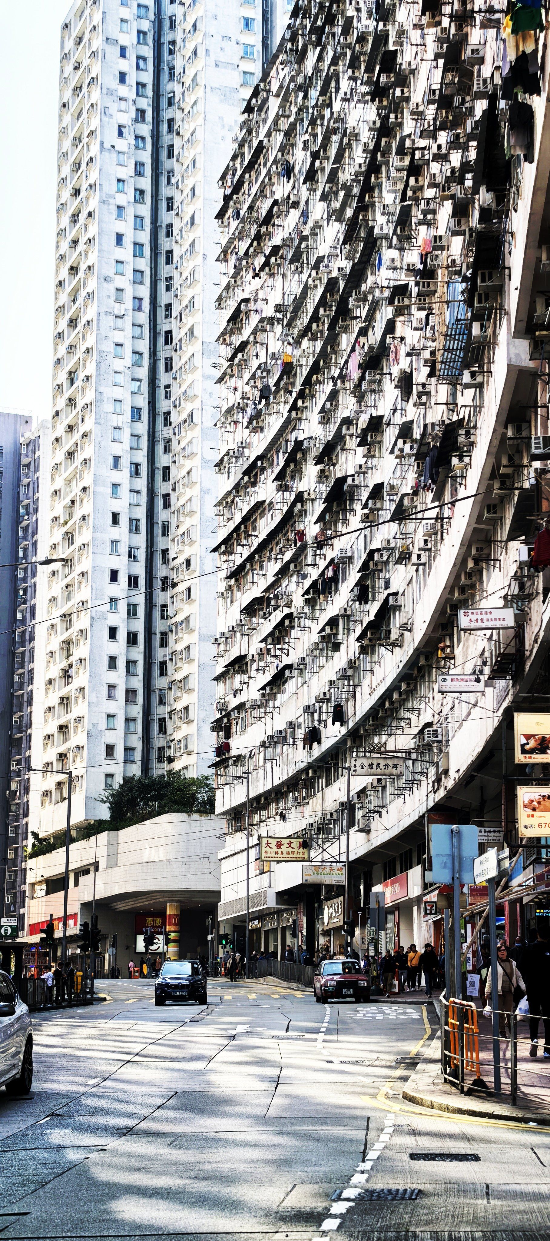 打卡网红地一怪兽大厦