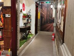 -东口码头·烧鸽子·鱼头泡饼·地方菜(金鹰悦城店)