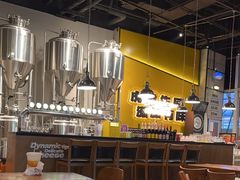 -HUZI虎滋精酿餐吧(京西大悦城店)