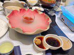 -红鼎豆捞·非遗鲍皇汤火锅(宝丰路店)