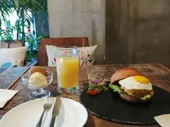 -HIGH FIVE哈福手工汉堡(桂林路店)