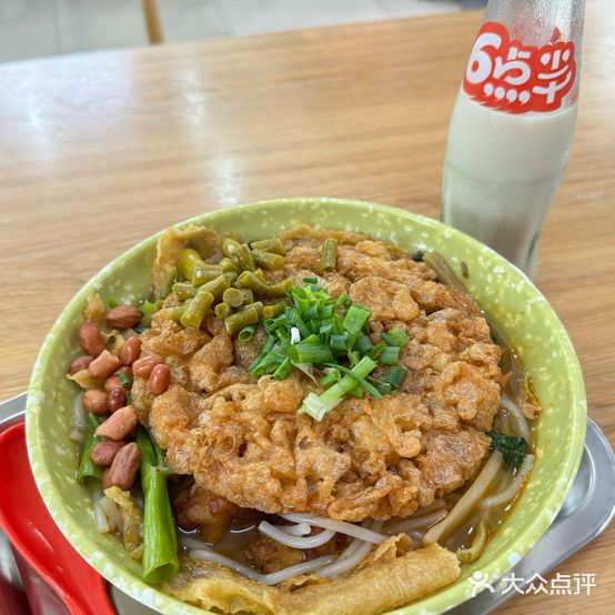 谭记螺蛳粉玉林第一家(民主中路店)