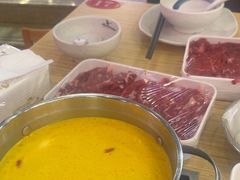 -杨老板·海鲜集市火锅·鲜切牛肉(中防万宝店)
