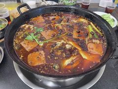 -鸿顺老铁锅美蛙鱼府(解放碑店)